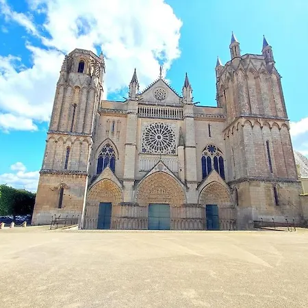Le Cathedrale,t3 En Plein Centre De Apartment